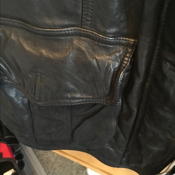 Burberry leather coat - Picture 8 of 8